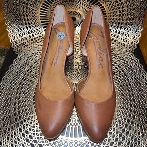 Zodiac Women's Gracie Pumps